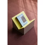 Kőrisfa design magazintartó