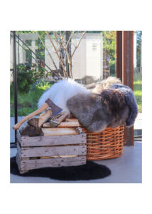 Barna báránybőr üléstakaró 80x50 cm