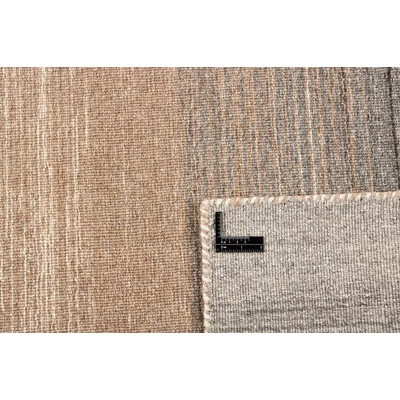 Barna gyapjú kilim szőnyeg 240 x 170 cm