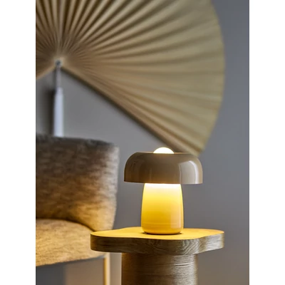 Gomba alakú fényes asztali lámpa