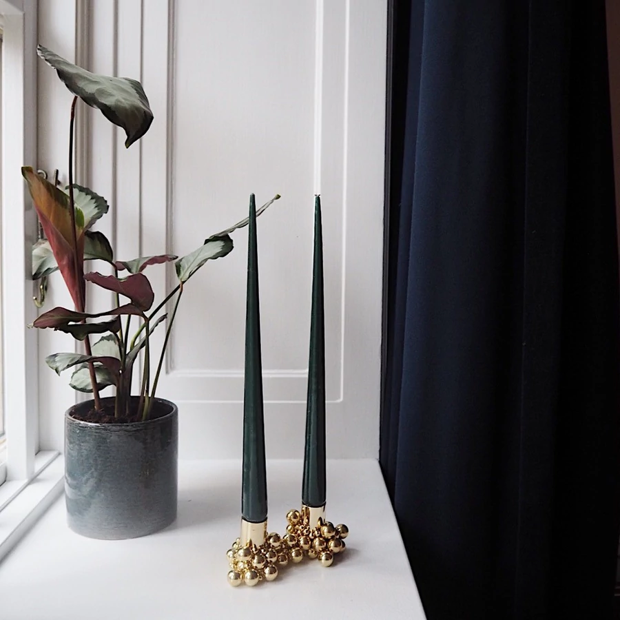 Molekyl sárgaréz gyertyatartó