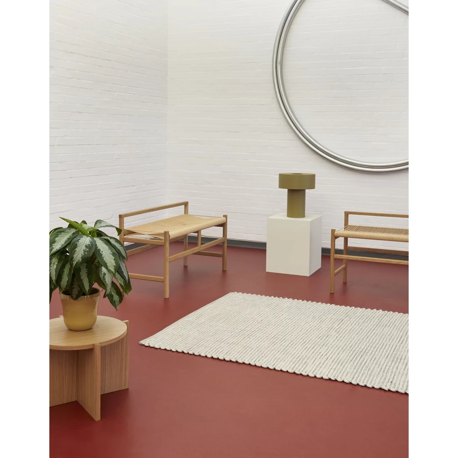 Skandináv tölgyfa kerek kisasztal 55 cm